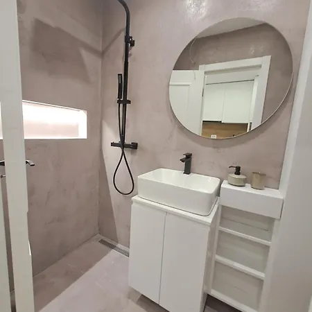 アパート Comfy In